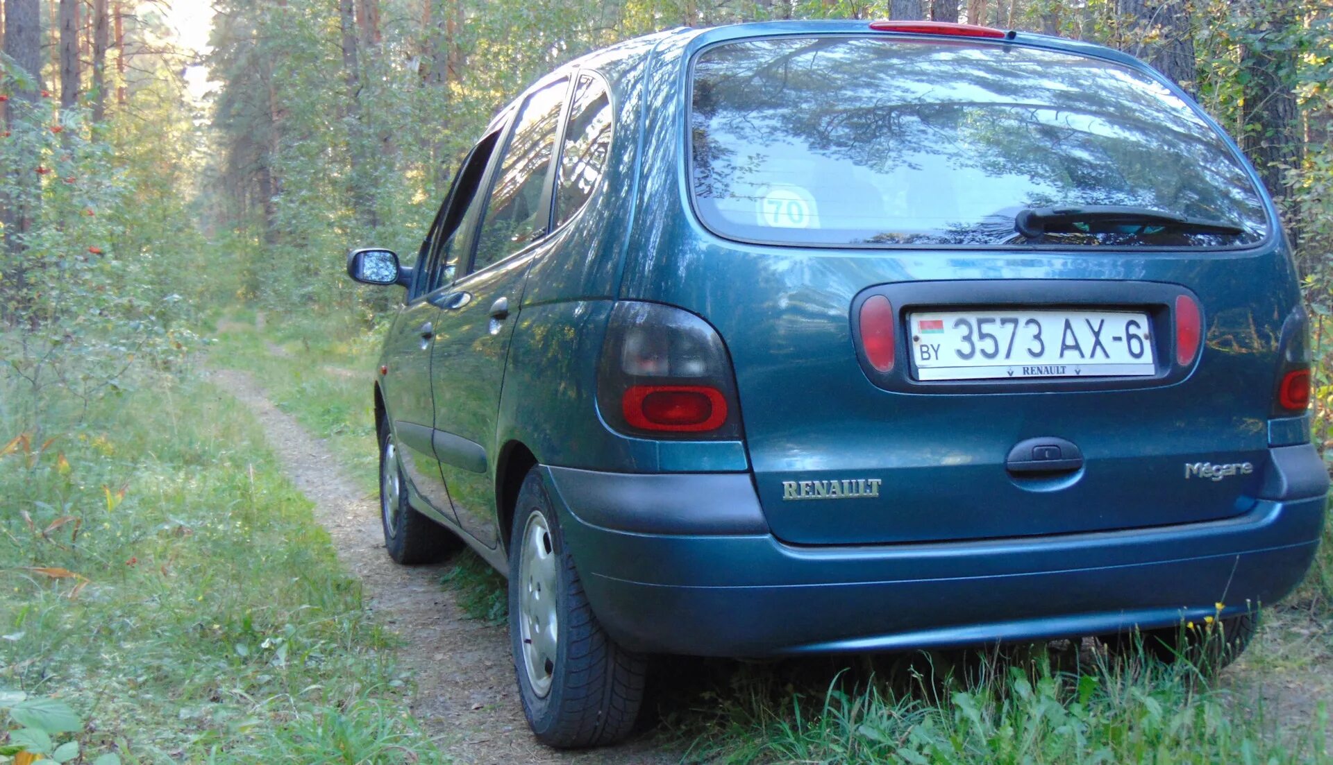 Renault Megane Scenic 2002. Рено Сценик 1. Спойлер на Рено Сценик Меган 1. Рено Сценик 1 зеленый.