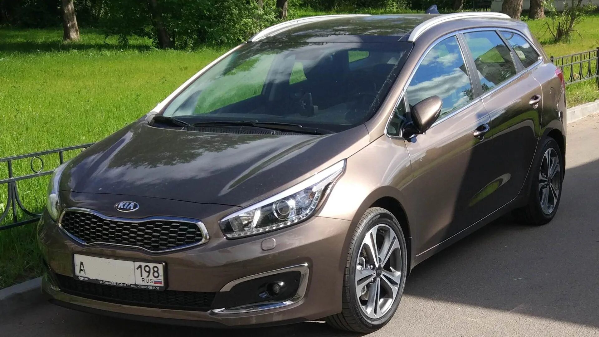 Сид отзывы владельцев. Kia Ceed 2 SW. Kia Ceed JD SW. Kia Ceed 2014 Premium. Kia Ceed JD Premium.