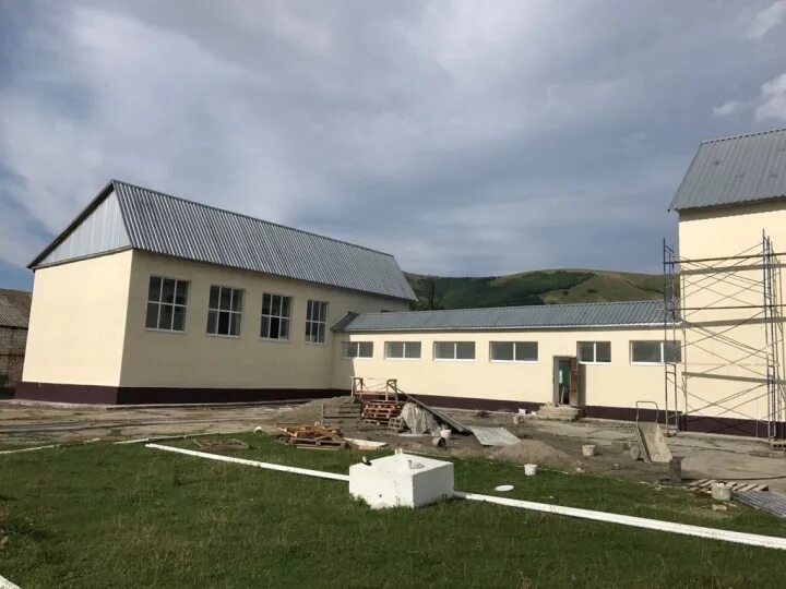 Погода село светлое. Светлое КЧР. Село светлое КЧР. Пригородный поселок КЧР. Дом культуры Карачаево Черкесия деревни.