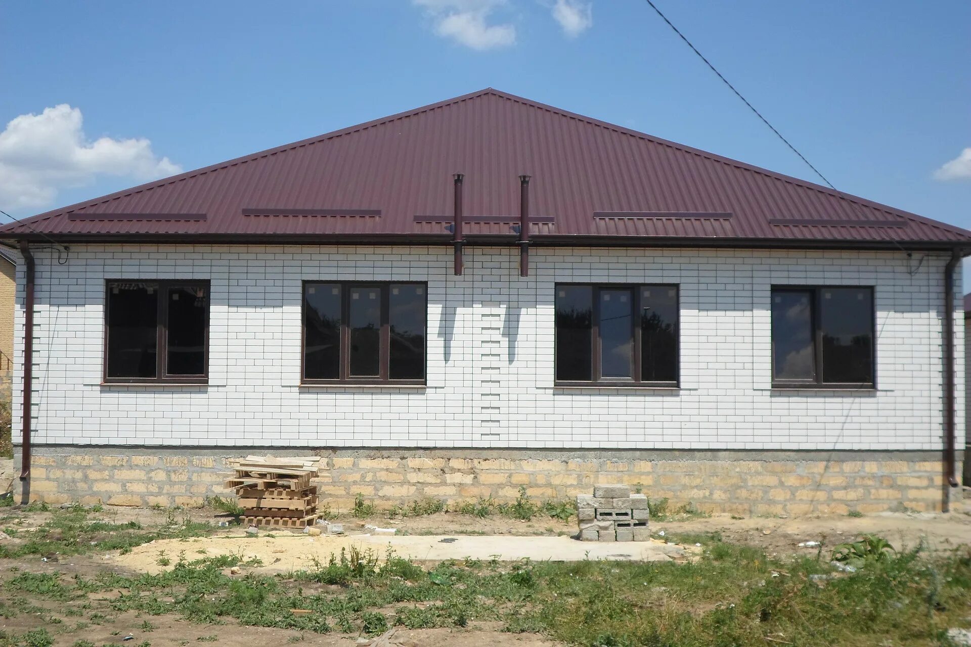 Дом в Михайловске Ставропольский край. Шпаковский район Ставропольский край дома на продажу. Дуплекс в Михайловском Ставропольского края. Недвижимость Петропавловка Ставропольский Шпаковский.