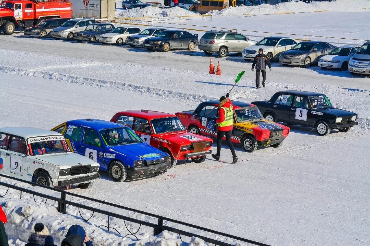 Фото автоспорта. Зил 130 ралли кросс. Зимние автогонки. Газ 24 ралли. Зимние гонки на машинах.