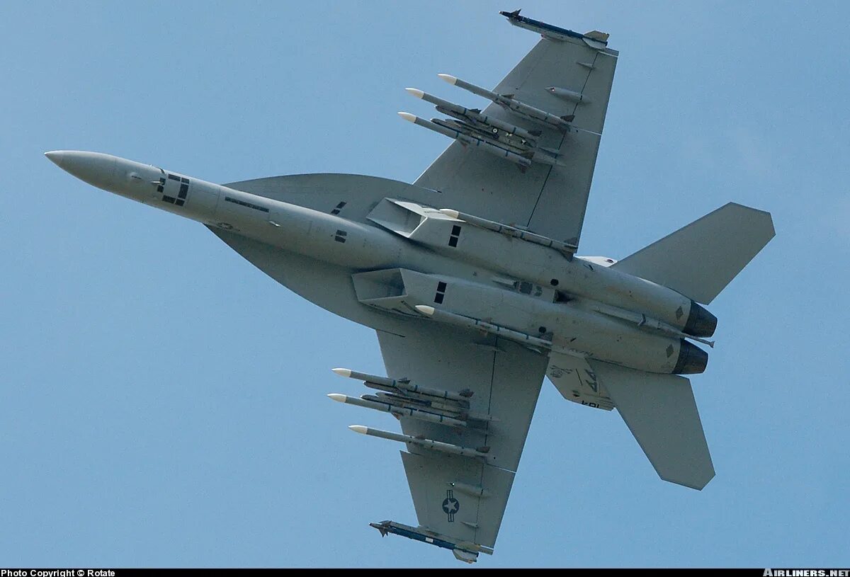 F 18 19. F-18e супер Хорнет. F/A-18e/f «супер Хорнет». F-18 super Hornet. Boeing f/a-18e/f super Hornet.