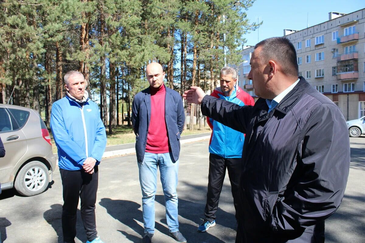 Парк ДКУ Карпинск. Комсомольский парк Карпинск. Карпинск Комсомольский парк отремонтируют. Проект городского парка Карпинск.