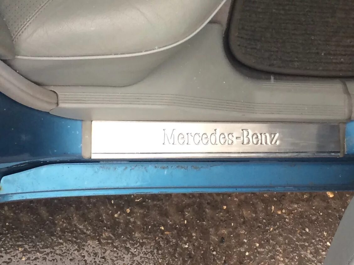 Накладка порога Мерседес S 221 купить в Москве по цене: 2 500 ₽ - частное объявл