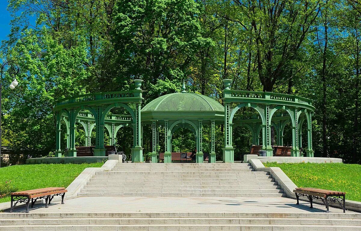 Природно исторический парк москвы. Бельведер парк Останкино. Парк усадьба Останкино. Останкинский парк ВДНХ. Зелёный Бельведер в парке «Останкино».