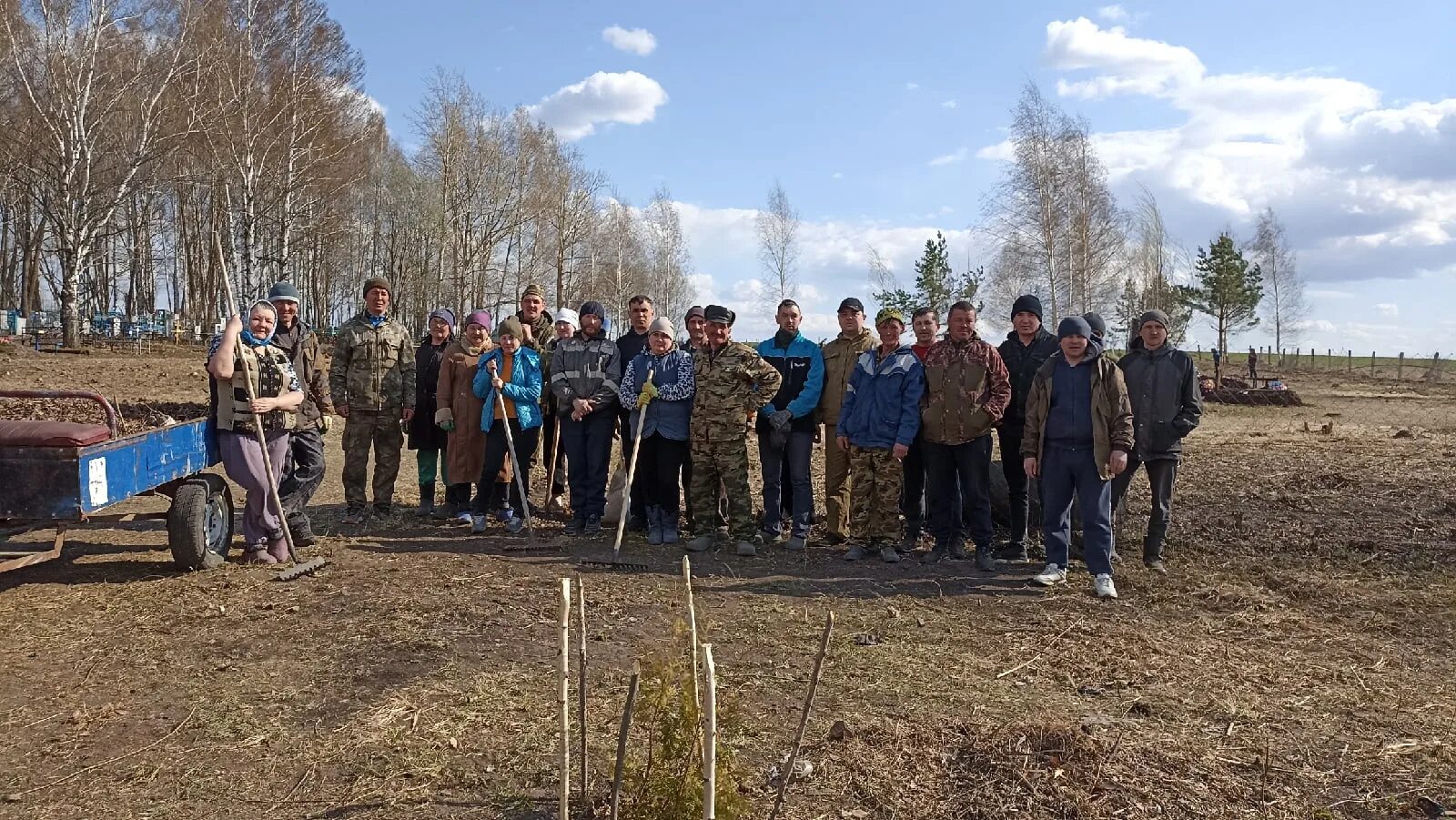 Канашское городское кладбище картинки. Погода в караклах канашского. Погода в караклах канашского. Фазенда сугайкасы канашского. Сугайкасинское сельское поселение канашского.