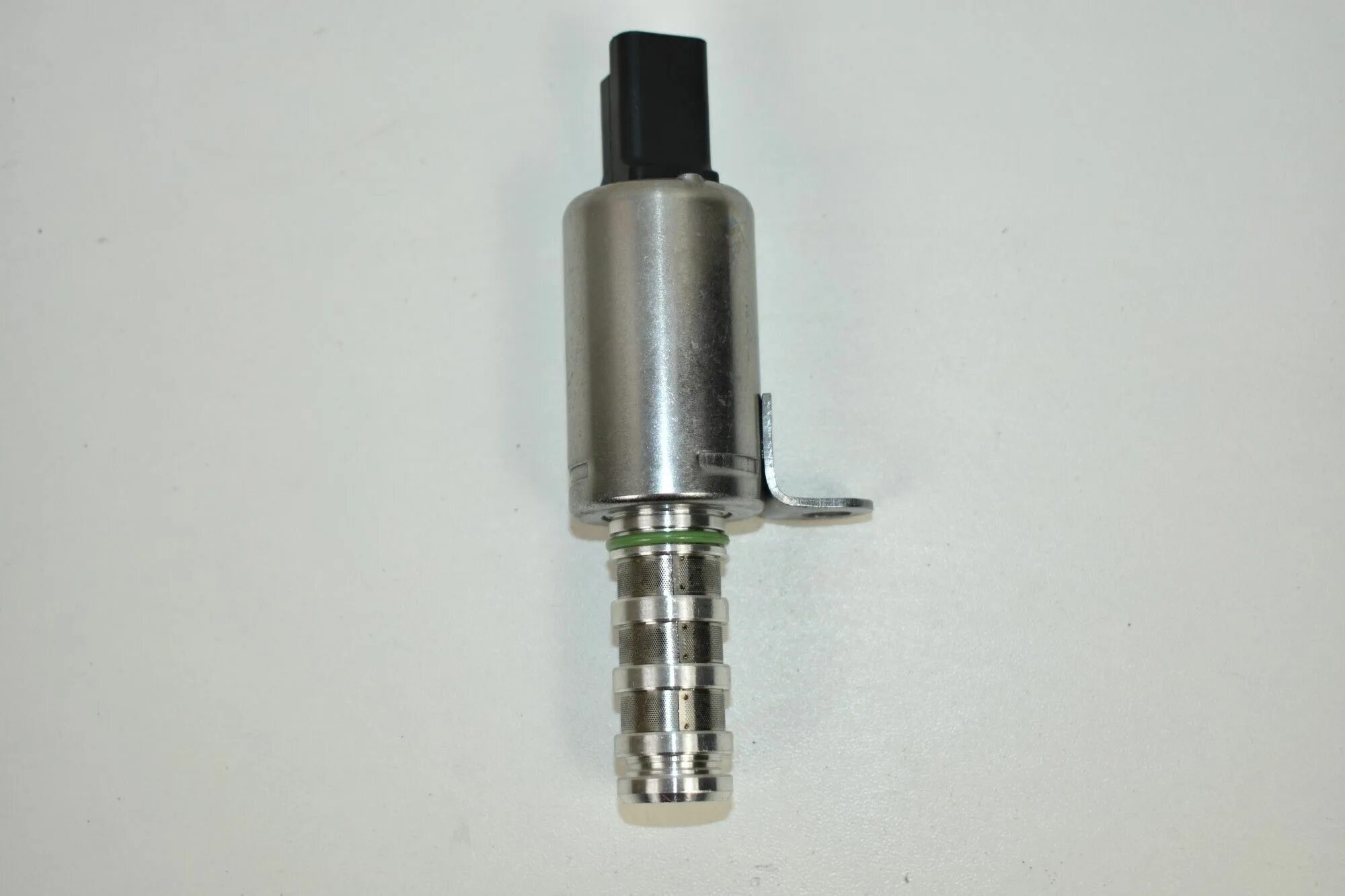 Peugeot/citroen 1628924280. 1922v9 клапан электромагнитный на пежо 308. Peugeot/citroen 1628924280. 1628924280 клапан регулировки фаз. 1628924280.