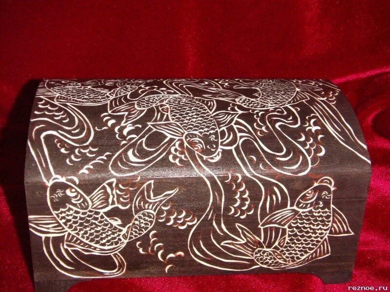 Художественная обработка древесины в технике контурной резьбы. Яворовская резьба по дереву. Контурная резьба. Контурная резьба по дереву. Резьба по дереву шкатулки.