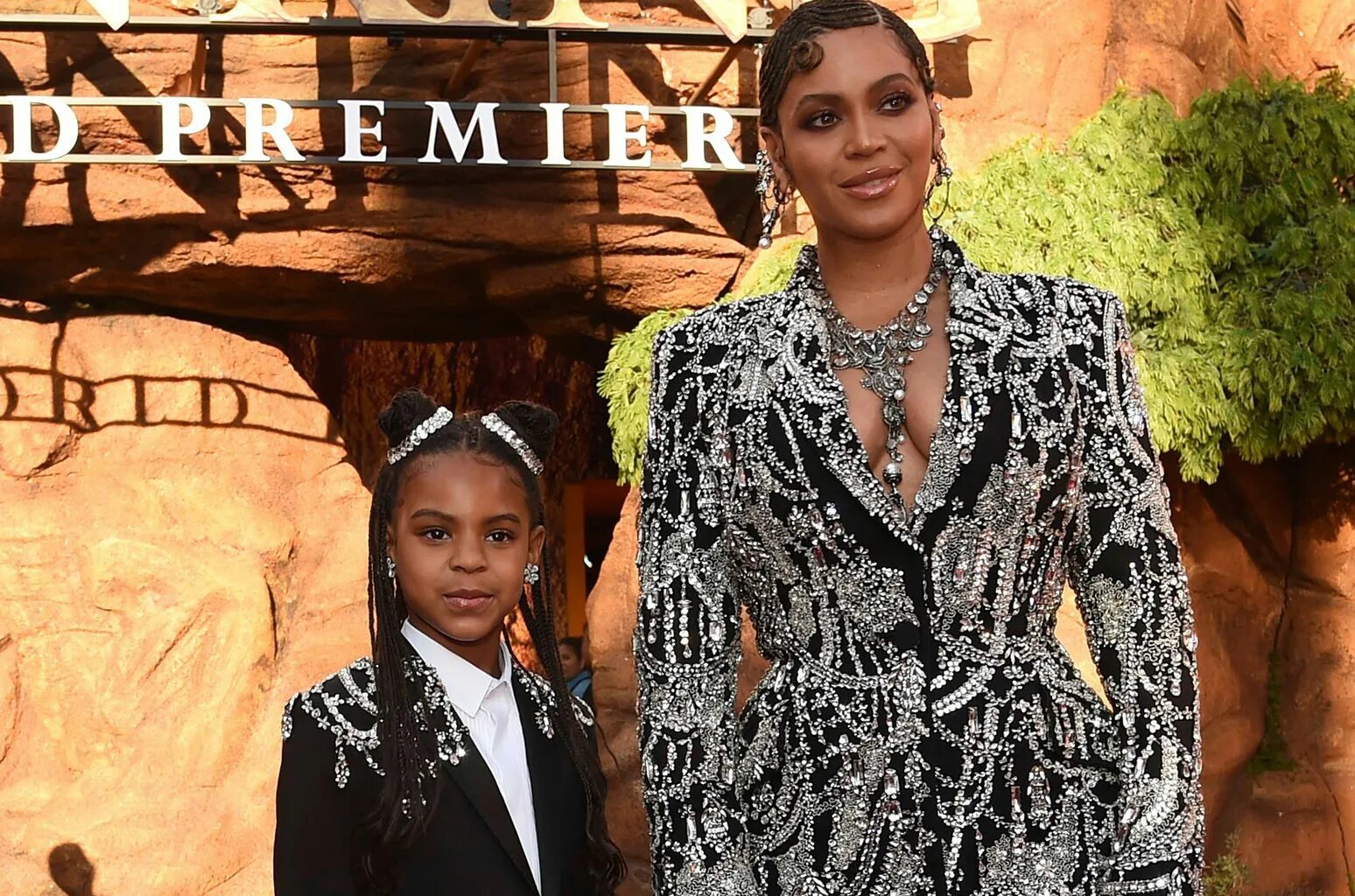 Beyonce daughter. Бейонсе и Блю Айви. Блу Айви Картер 2022. Блю Айви дочь Бейонсе. Блю Айви Ноулз Картер.