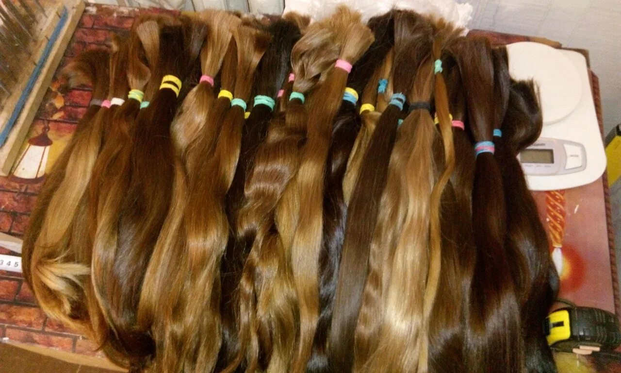 Кератиновое выпрямление волос. Волосы 50 см. Сколько стоят волосы в орле. Места на ботокс волос. Акция на кератиновое выпрямление волос.