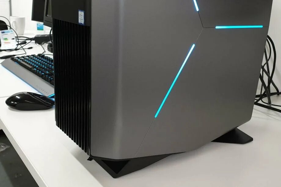 Alienware r7. Dell alienware aurora r8. dell pc alienware aurora r12. системный блок dell alienware aurora r12 корпус. dell pc alienware aurora r12 inside.