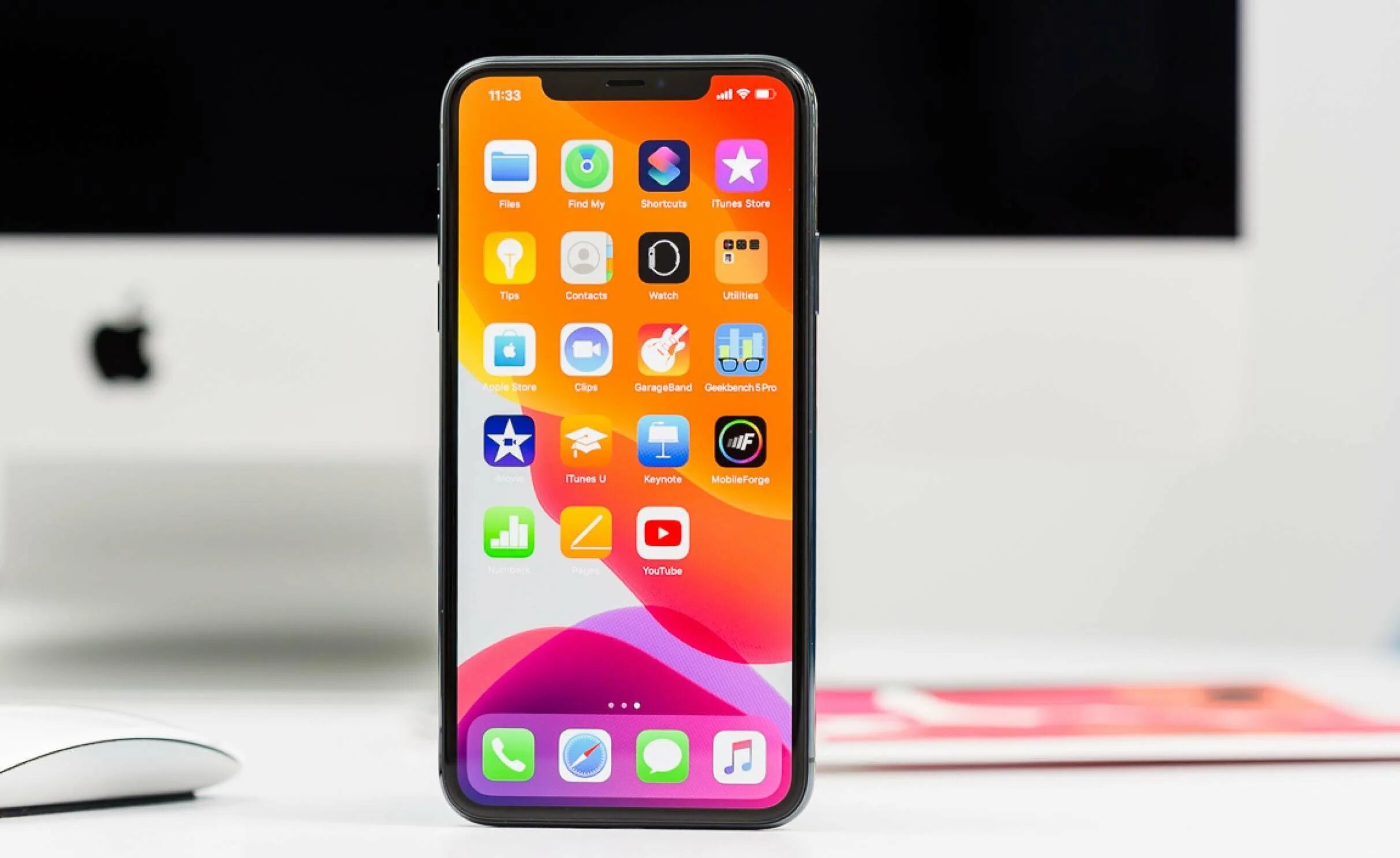 Iphone pro рабочий. Iphone 11 Pro. Iphone 11 Pro экран. Apple iphone 13 Pro. Apple iphone 11.