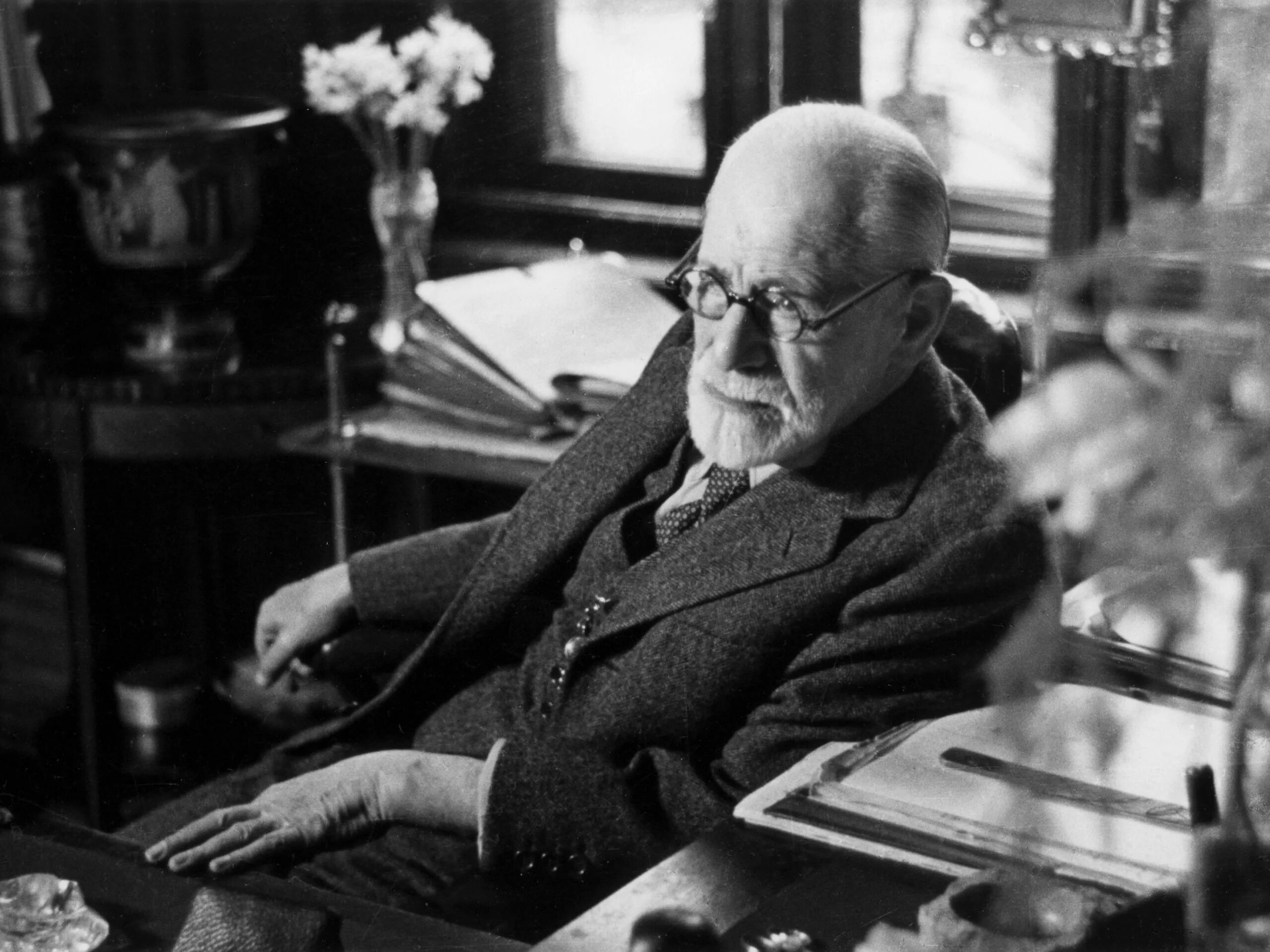 Зигмунд Фрейд. Зигмунд Фрейд Freud. Зигмунд Фрейд фото. Зигмунд Фрейд фото психоанализ.