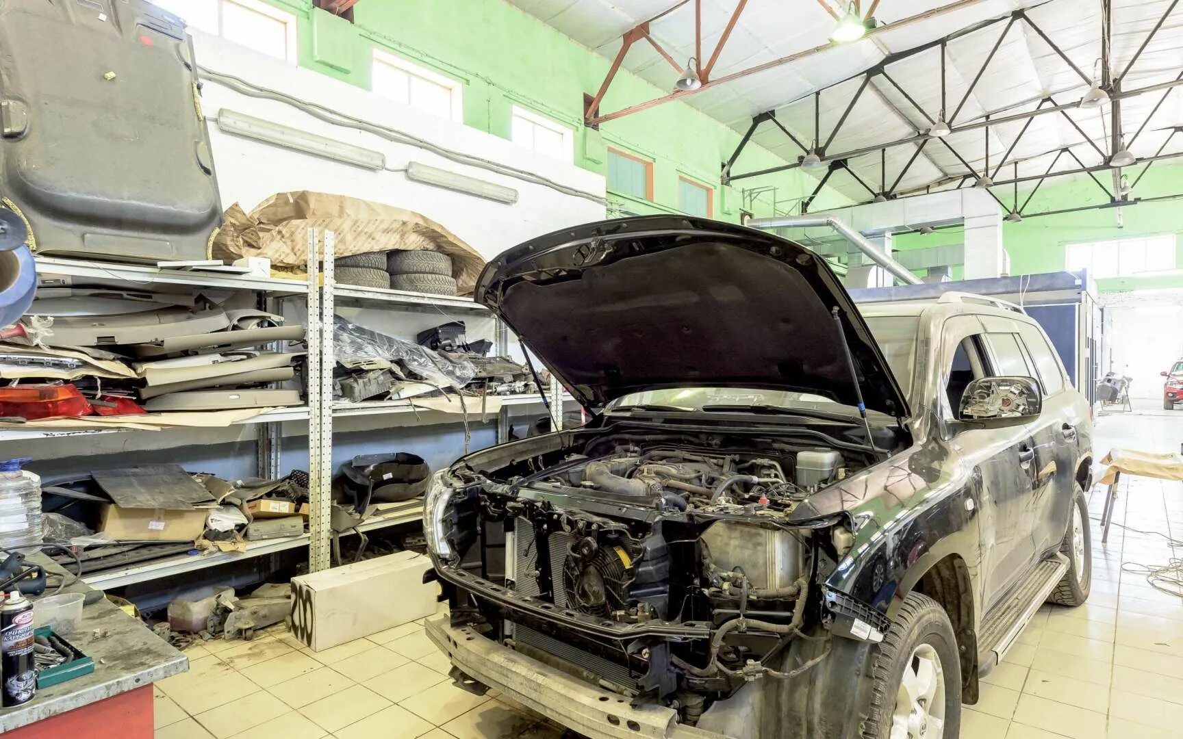 Асу автосервис (фирма). Жестянка автомобиля. Автосервис фото. Автомастерская. Автомастерская внутри.