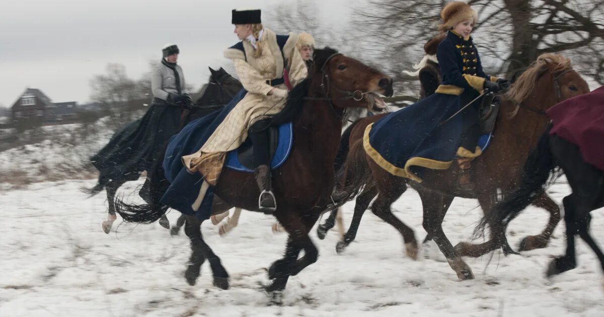 Бежать царский. Русская Конная псовая охота. Суриков Царская охота. Царская охота с борзыми на лошадях. Царская псовая охота.