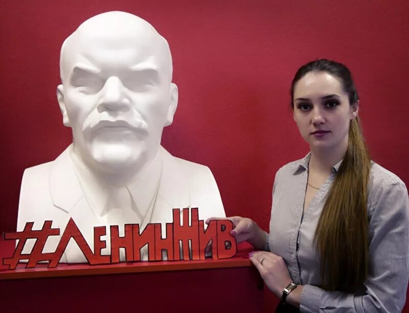 22 Апреля день рождения Ленина. День рождения Ленина фото. Фото день рождения Ленина 22 апреля. Почему сегодня день рождения Ленина.