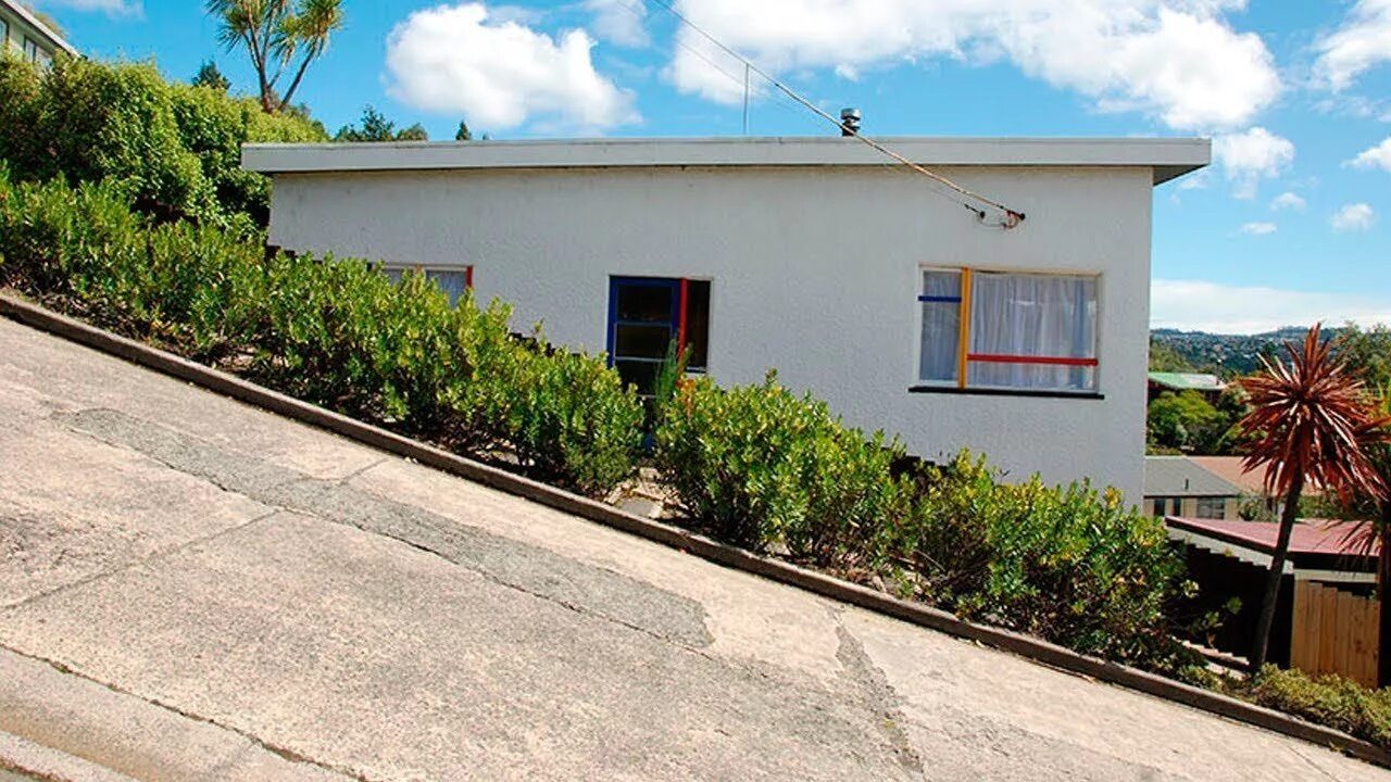 Самая крутая улица. Болдуин стрит в новой зеландии. Самая крутая улица. Болдуин стрит улица в новой зеландии. Болдуин стрит в новой зеландии.