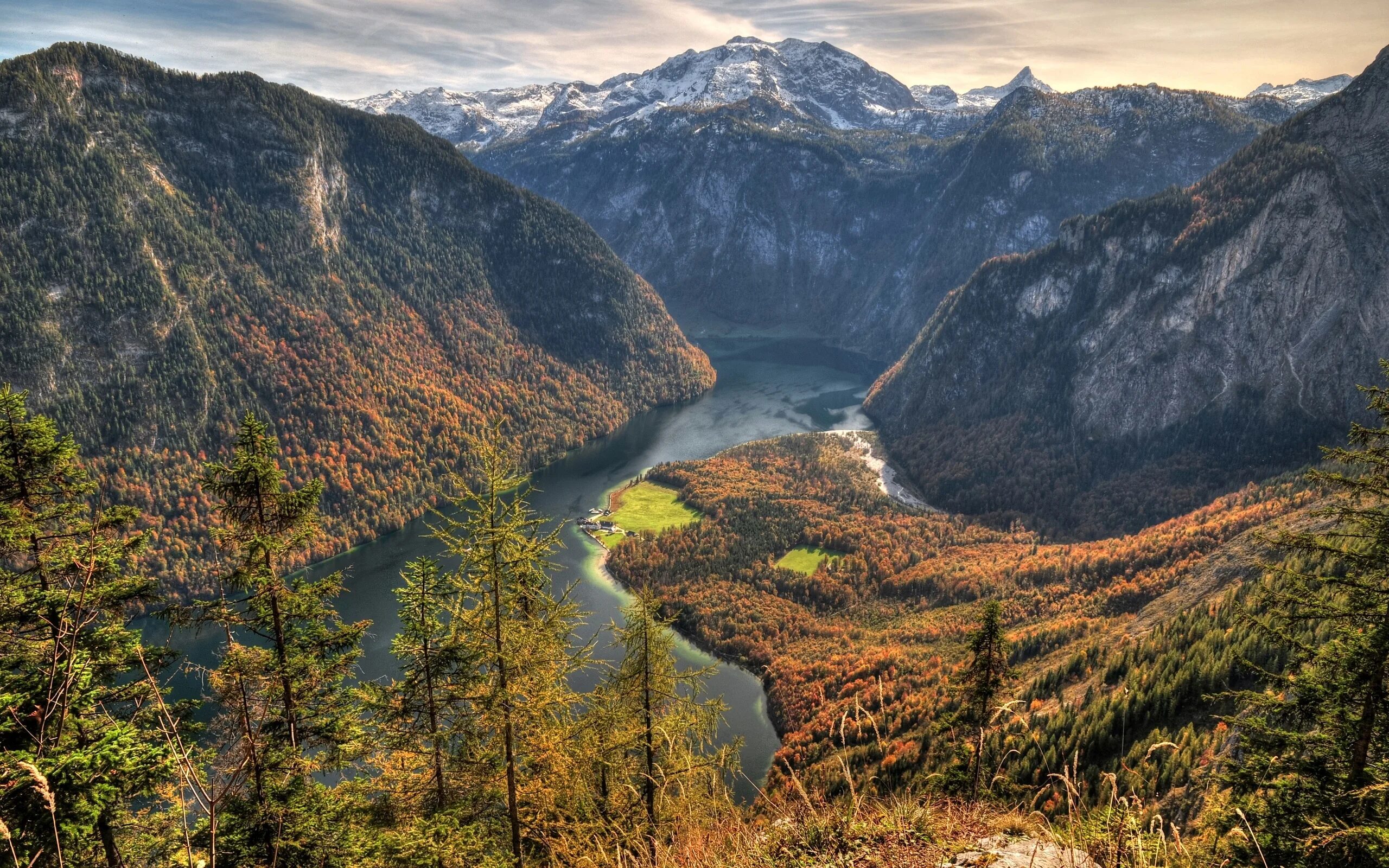 Природа с какого языка. Лес бёкескуген Норвегии. Норвегия фьорды осень. Гудбраннская Долина Норвегия. Озеро Кенигзее Германия.