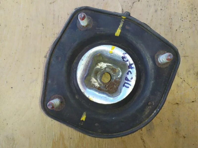 Опора амортизатора задняя туксон 2006. Опора амортизатора переднего хендай туссан 2008. Опора переднего амортизатора туссан 2008 ctr. Опора переднего амортизатора туксон 1. 546102e200.