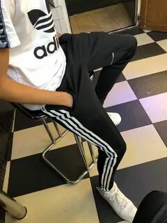 Пацаны в спортивках
