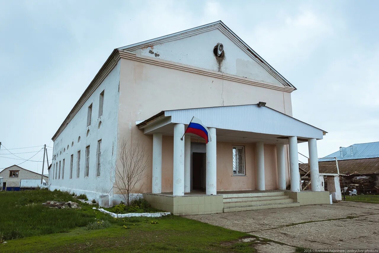 Самарская область сергиевский р он п антоновка. Владимировка самарская область. Поселок прибрежный самара. Самарская область сергиевский р он п антоновка. Дом культуры самарская область.