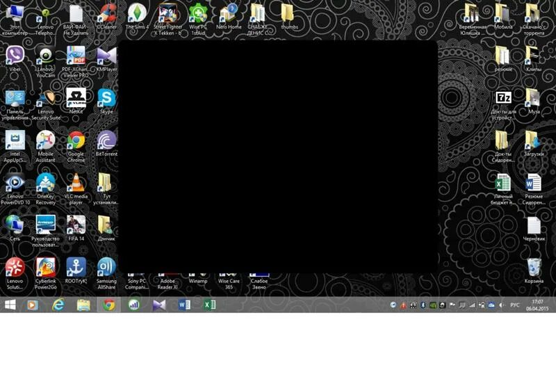 Черный квадрат на рабочий стол. Черные квадраты на экране компьютера. Чёрный экран на ноутбуке и квадраты. Черные квадратики на экране