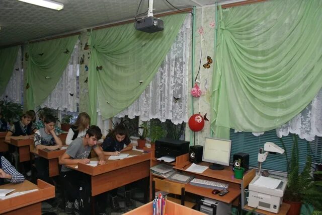 477 школа 306 кабинет. Сайт лицея 4 россоши. Россошанский лицей №4. Россошанский лицей 4 учителя. Город россошь 4 лицей.