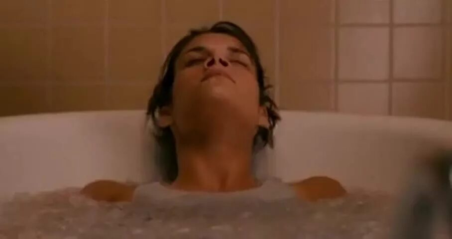 Женская ванна. Николсон о шмидте. Ванна моники геллер. Солтберн сцена в ванне. Солтберн сцена в ванне.
