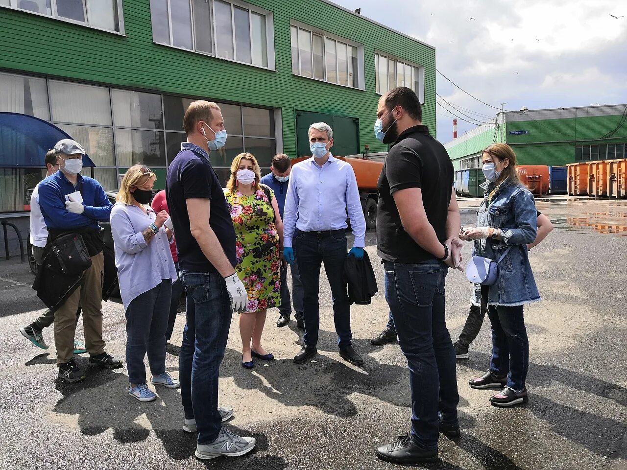 Фото в офисе хартии в балашихе. Хартия тула завод. Хартия балашиха отзывы. Хартия балашиха начальник отдела. Мусоровоз хартия.