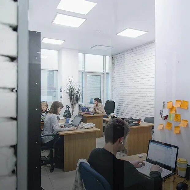 Office vladivostok. Офис Владивосток. Бизнес офис Владивосток. Кабинет Владивосток. Как выглядит офис рекламного агентства.