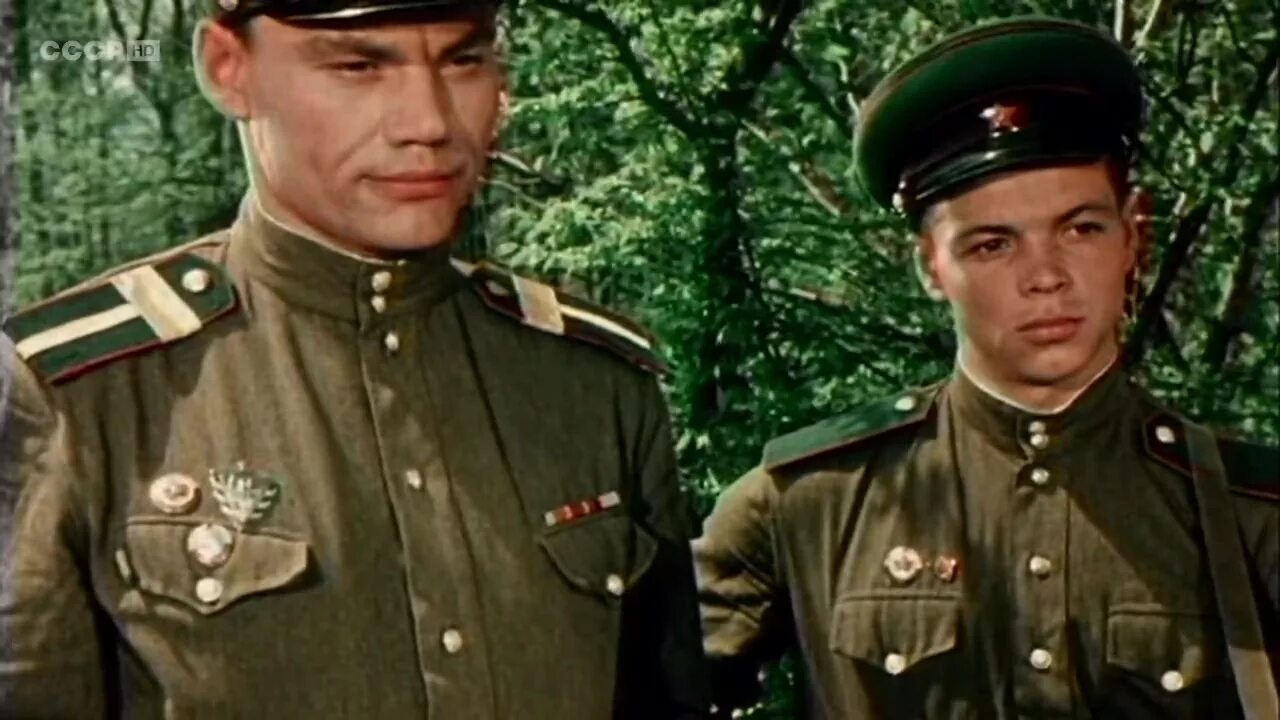 Сов х ф. Небесный тихоход меркурьев. В. Над тиссой 1958. Кадры из советских фильмов.