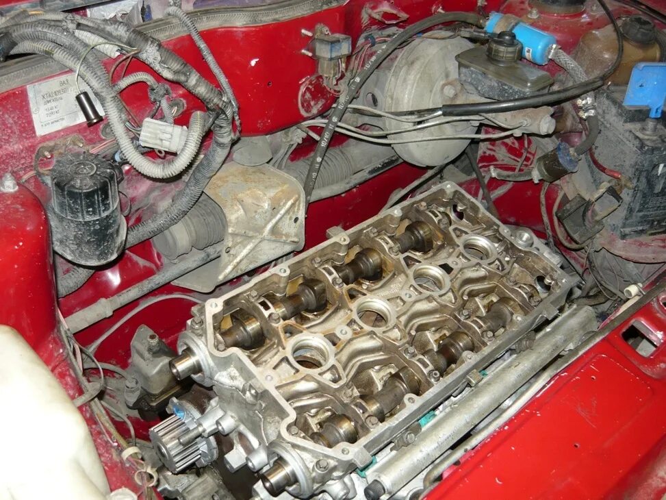 Двс ваз 2111. 8 клапанный двигатель ваз. Работа 8 клапанного двигателя. Ваз 2108 16 клапанов на цилиндр. 8 и 16 клапанный двигатель ваз.