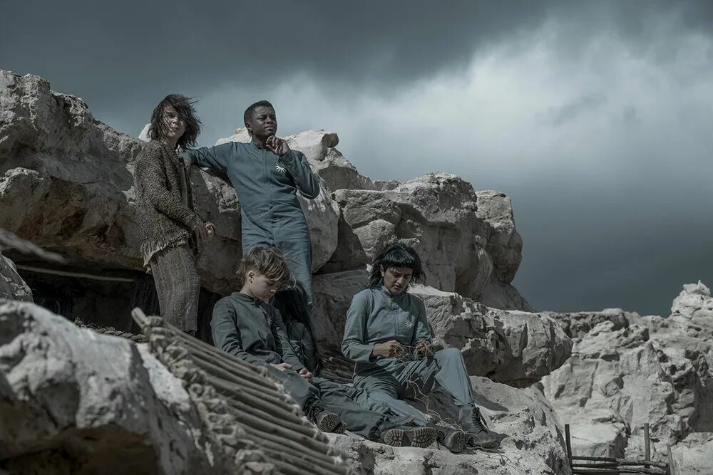 Воспитанные волками 3 дата выхода. Воспитанные волками сериал 2025. сериал ридли скотта 2025. воспитанные волками сериал 2025 ридли скотт. воспитанные волками raised by wolves 2025.