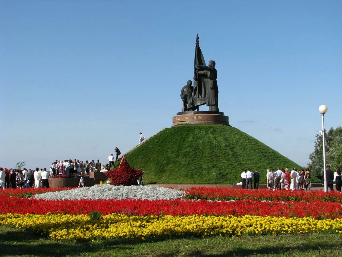 Монумент воинской славы Чебоксары. Памятник монумент воинской славы Чебоксары. Мемориальный парк победа Чебоксары. Столица Чувашии Чебоксары.