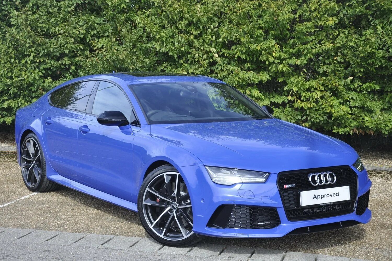 Цвет рс. Audi RS 7 Exclusive. Фиолетовая Ауди rs7. Audi rs7 эксклюзив цвет. Audi rs7 Matt Blue 1/43.