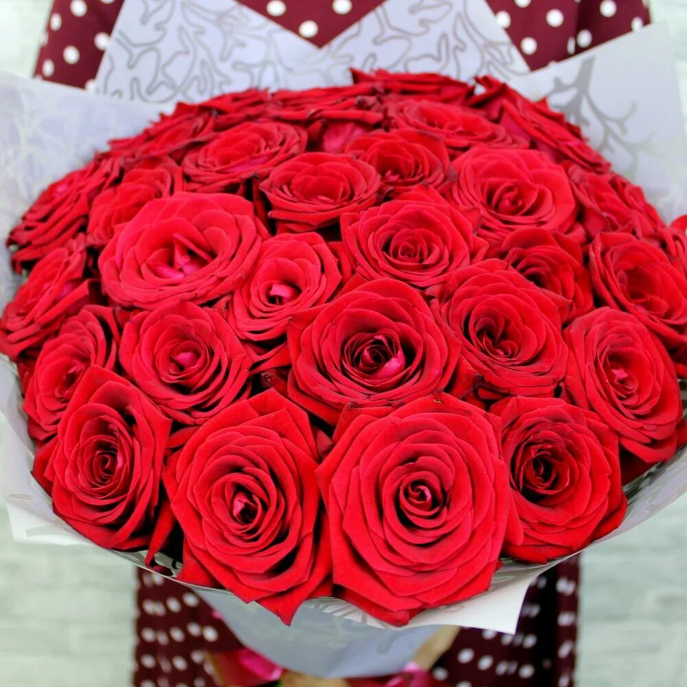 Букет из 35 красных роз купить от 7200 рублей в Спб с доставкой Fleur de Lys