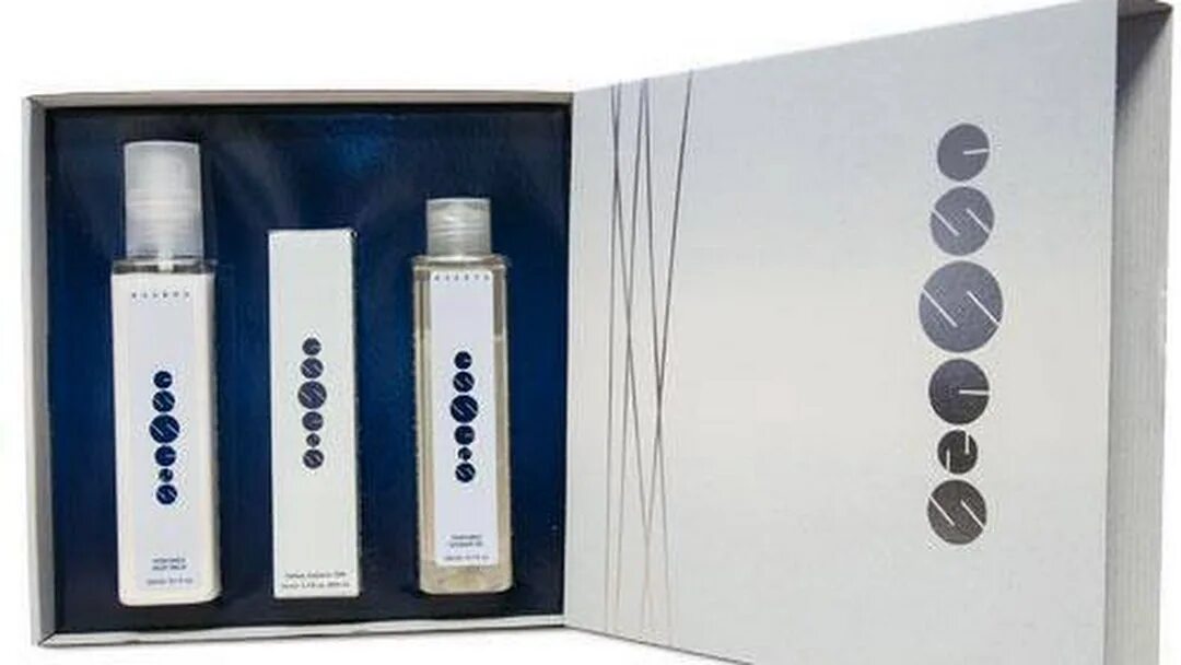 Наборы эссенс духи. Новогодние подарки эссенс. Эссенс духи зима. Набор духов эссенс. Подарочные наборы essence.