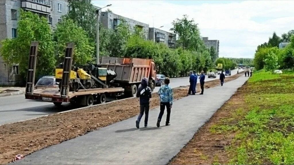 Тротуары Киров. Благоустройство дорог и тротуаров в городе Орске. Ремонт тротуаров. Замена бордюров. Киров ремонтная