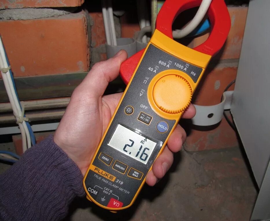 Fluke 319 kac tl. Клещи fluke 319. Флюк 317. Клещи fluke 319. Клещи токоизмерительные fluke 319.