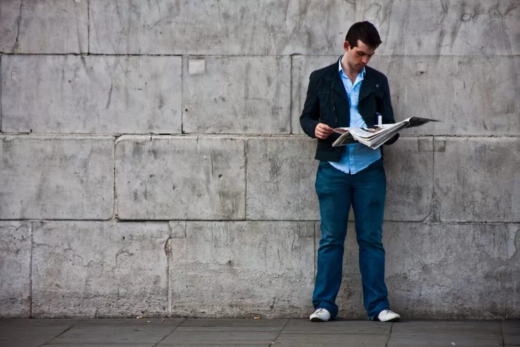 Reading walking