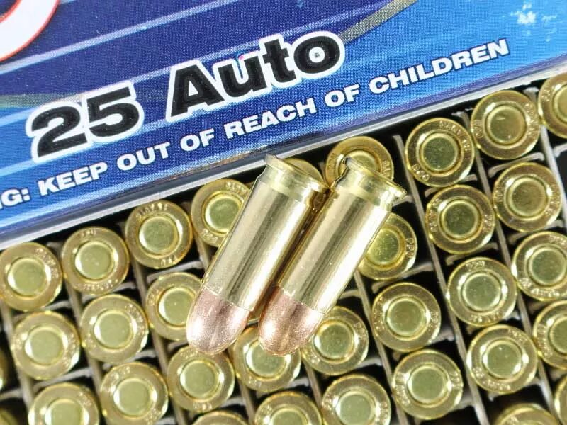 Raven mp-25. Raven mp-25 калибр. 25 auto. Пистолет raven 25. 45 авто патрон.