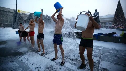 Вода на улице зимой