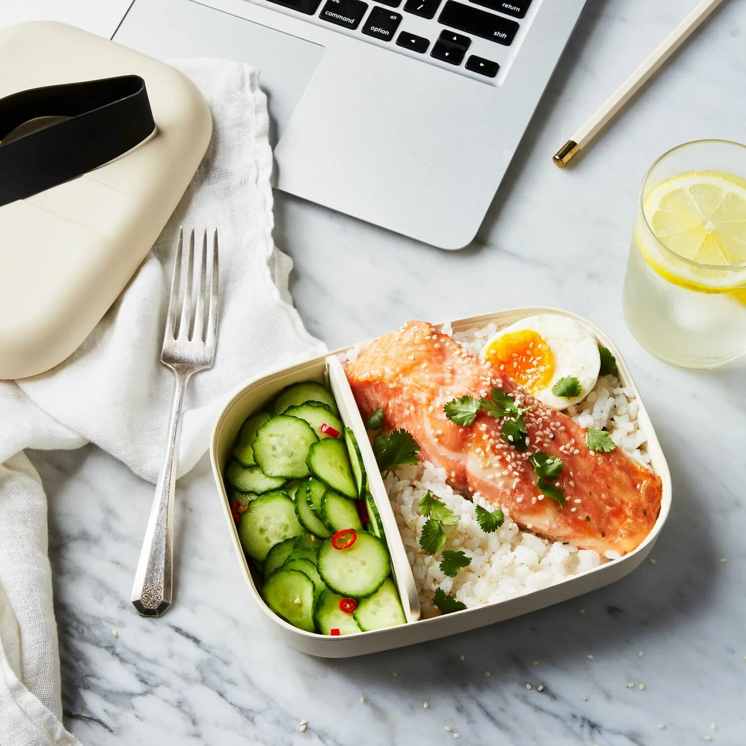 Lunch 2 go