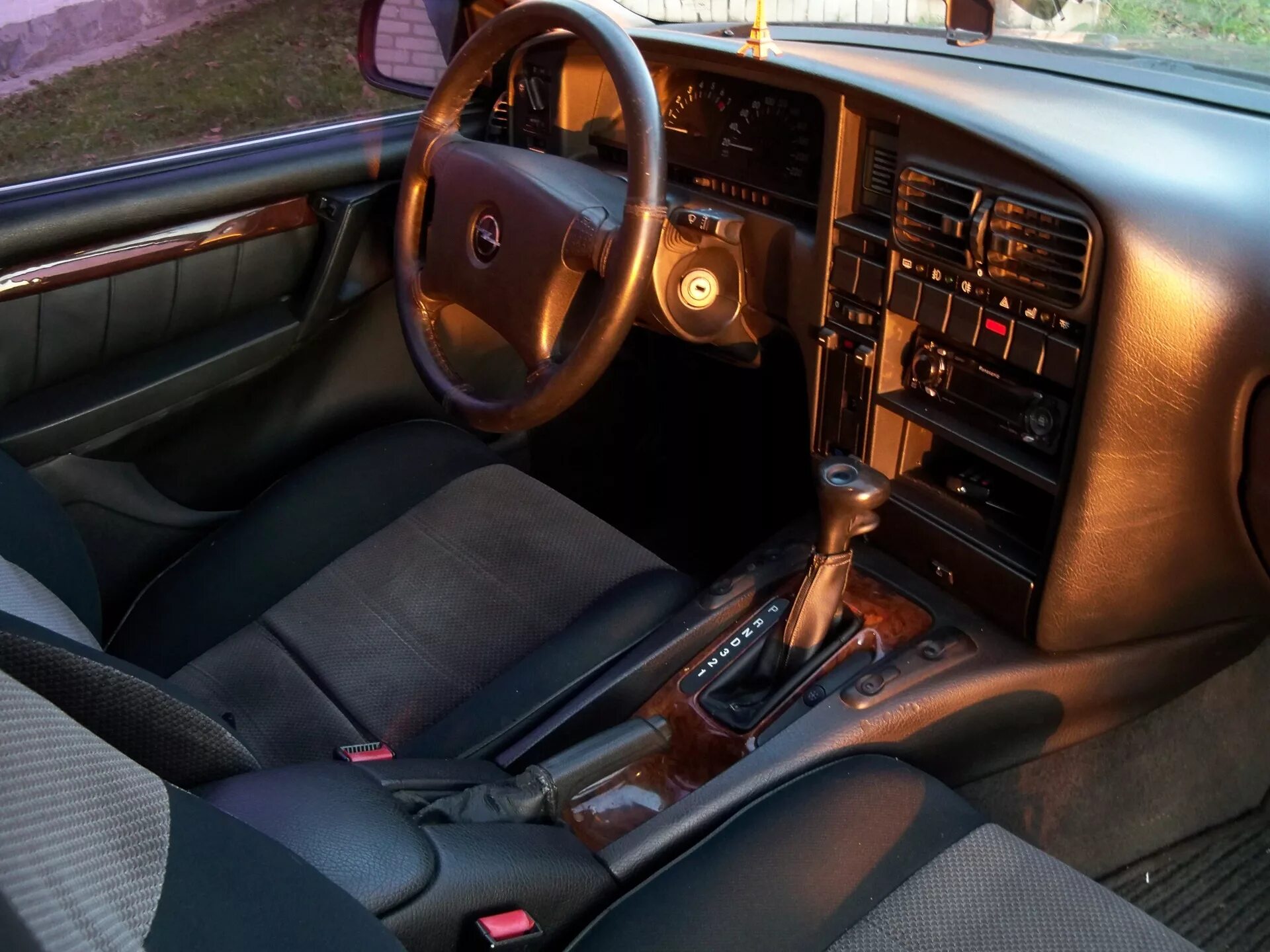 Opel Omega 1990 Interior. Opel Omega Interior. Опель Омега салон. Opel Omega 2000. Салон омега б