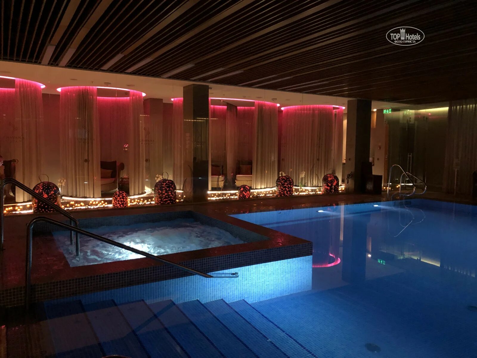 Double tree spa. Хилтон марина отель москва спа. спа в doubletree hilton. doubletree by hilton moscow marina бассейн. chavana spa в отеле doubletree by hilton.