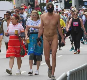 Bay to breakers nude men