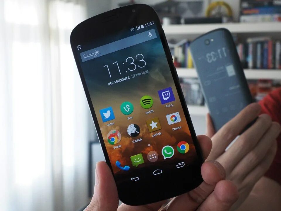 YOTAPHONE 2. Смартфон YOTAPHONE 2. Yota YOTAPHONE 2. Етафон 3. Фото российских телефонов