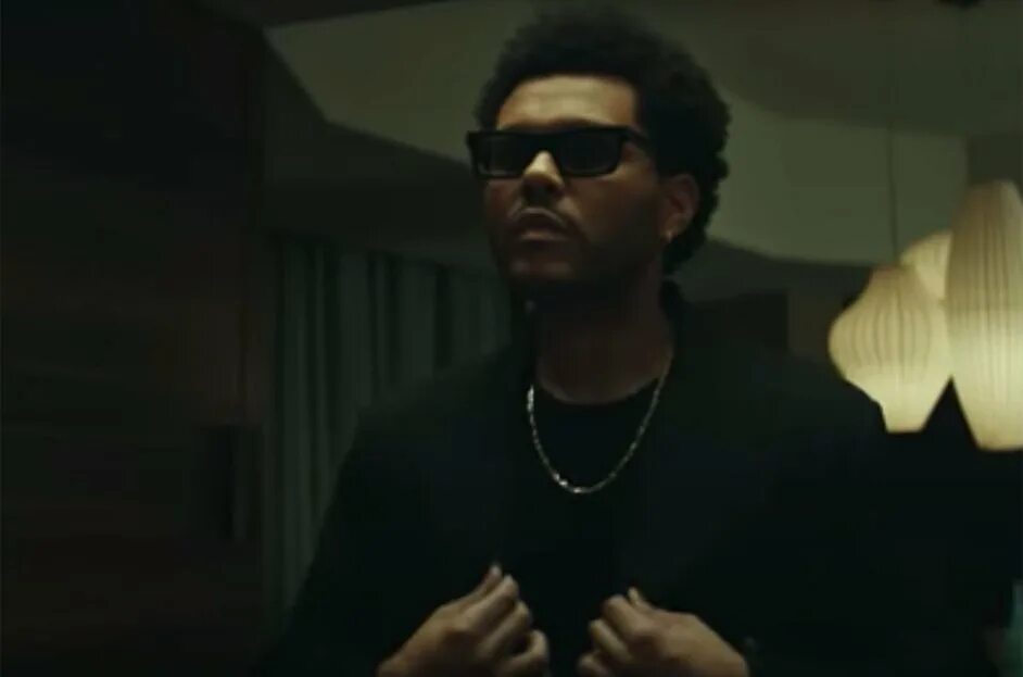 The weeknd the colors. Чон хо ён и the weeknd. the weeknd 2025. out of time the weeknd. дом the weeknd.