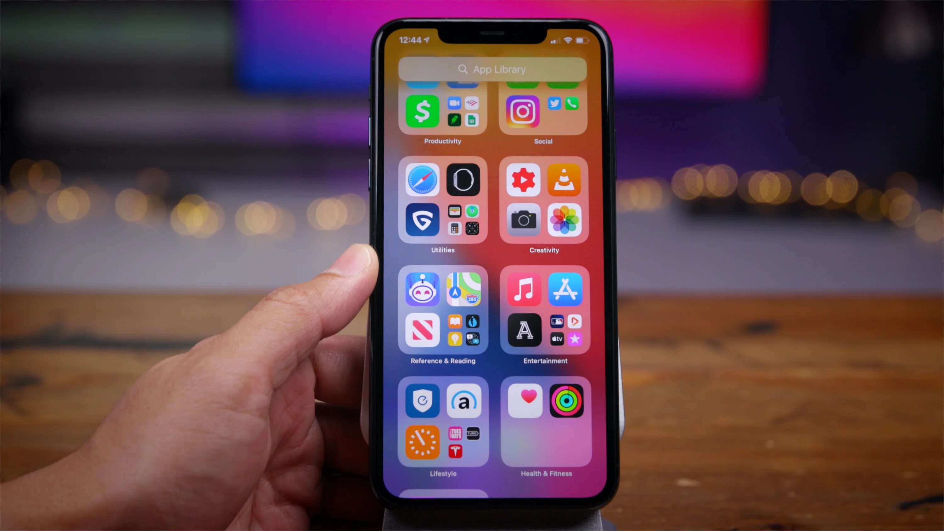 Какой сейчас последний айос. Экран айфона айос 14. apple iphone ios 14. 14.5 ios apple. ios 14 iphone 7.