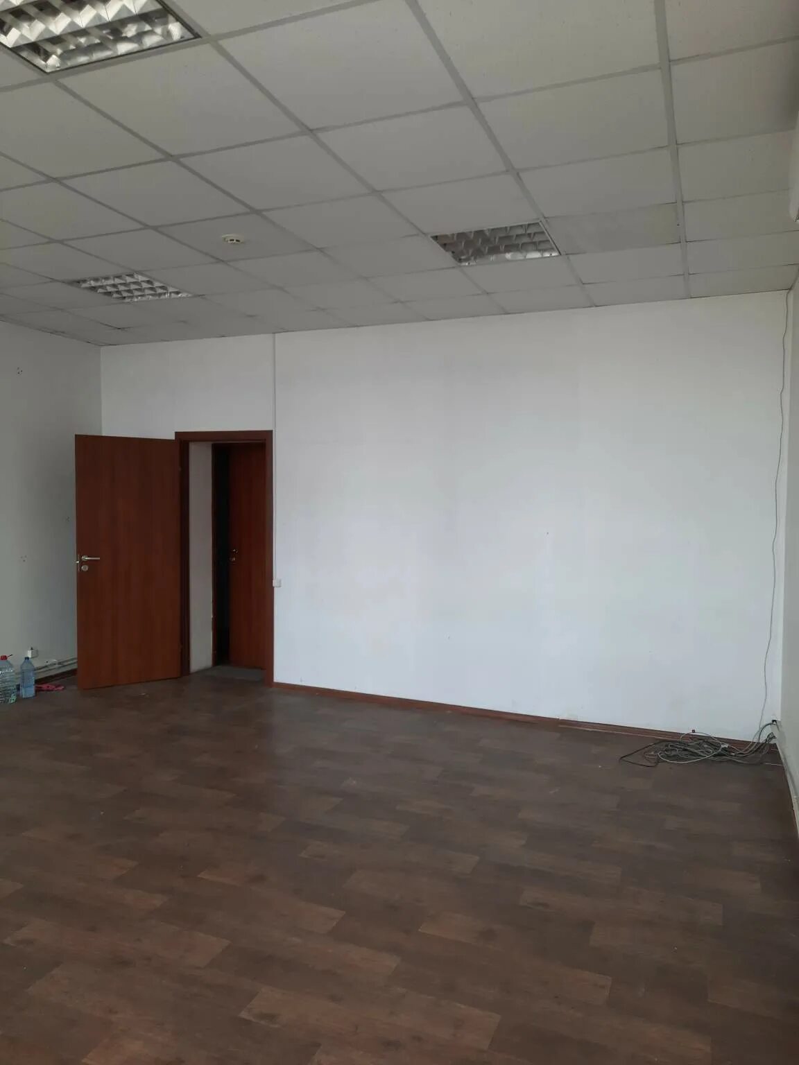 Помещение 40 м2. Помещение 40 квадратных метров. Московская 62 офис. Аренда помещение 40 кв м. Аренда офисов 40.